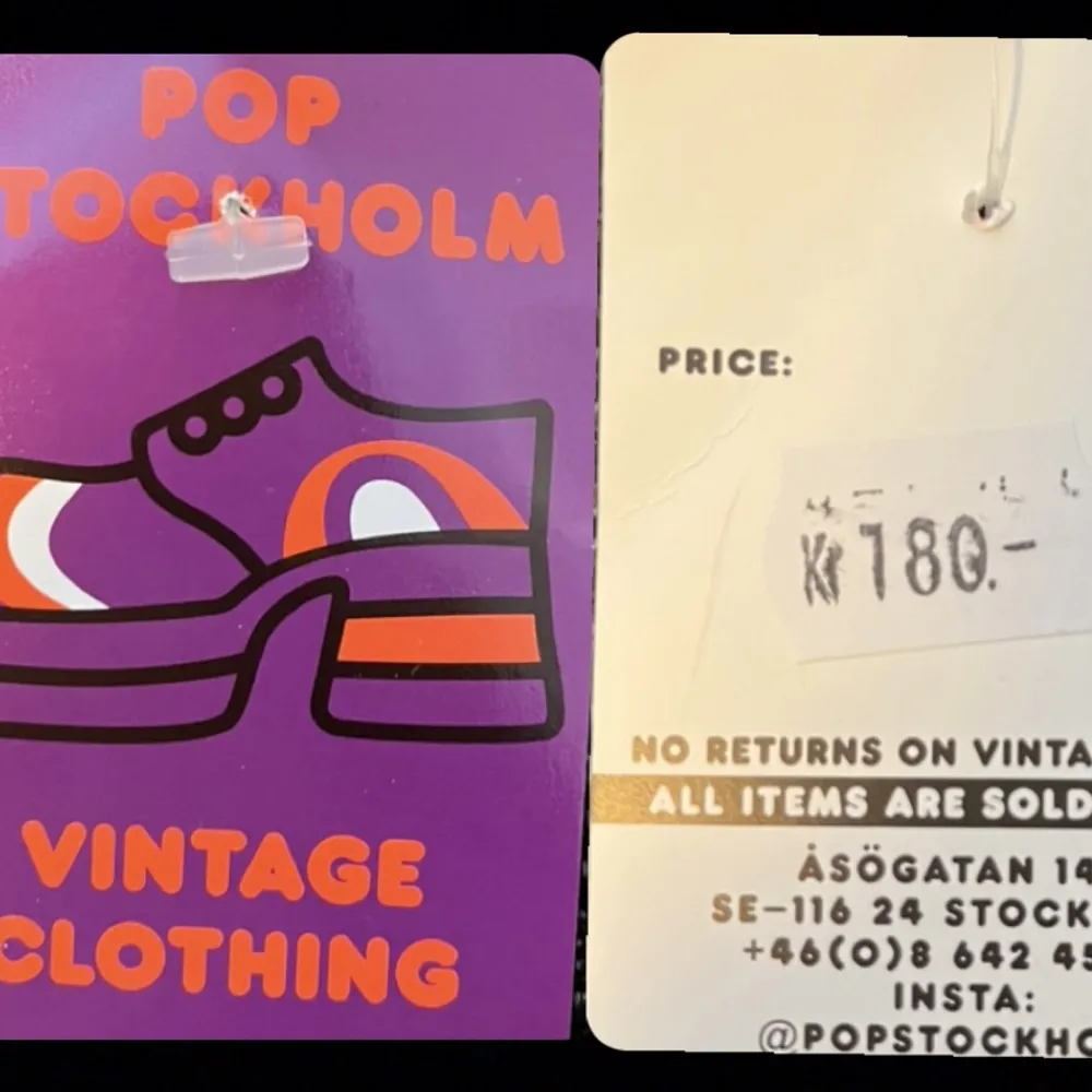 Vintage tröja med tryck, köpt typ förra året men aldrig använd, endast provad & lappen är kvar:) har ett jättelitet hål vid axeln typ, syns typ inte. står ingen storlek men skulle säga M!. T-shirts.