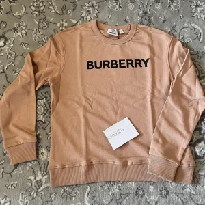 Burberry Tröja  - Har i storlek S @ XXL 