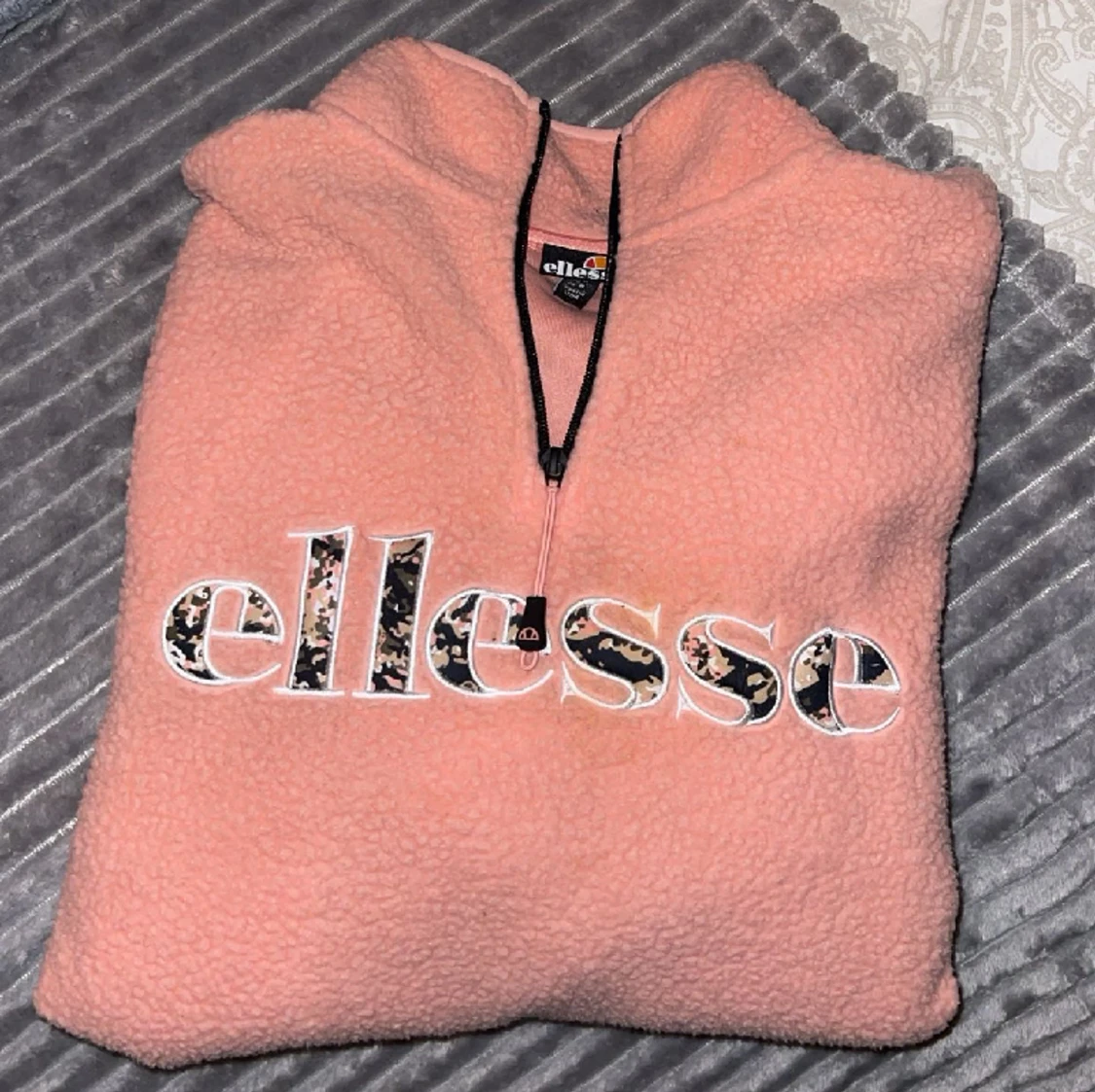 Ellesse fluffjacka 🩷 - 90