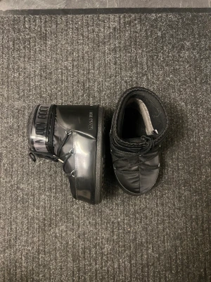 Moonboots - Priset kan diskuteras 