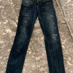 ltb jeans i storlek 32, köptes vintage och aldrig använda, skinnyjesns