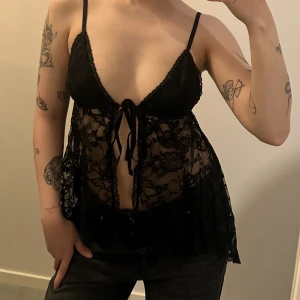 Spetstopp - Kom gärna med frågor om ni undrar något och kika gärna min profil, fixar paketpris❤️