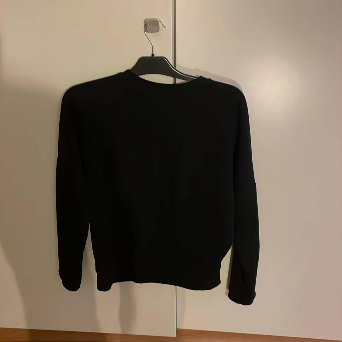 Svart tröja - 90