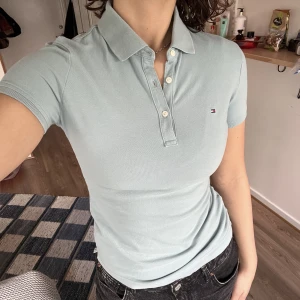 Tommy hilfiger piké  - Söt piké i storlek XS. 