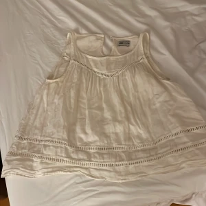 Söt blus - Jättegullig men används inte längre💖storlek xxs men passar även upp till s