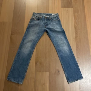 Diesel Jeans - Diesel Jeans, köpta på sellpy Storlek: W30, L32 Oanvända