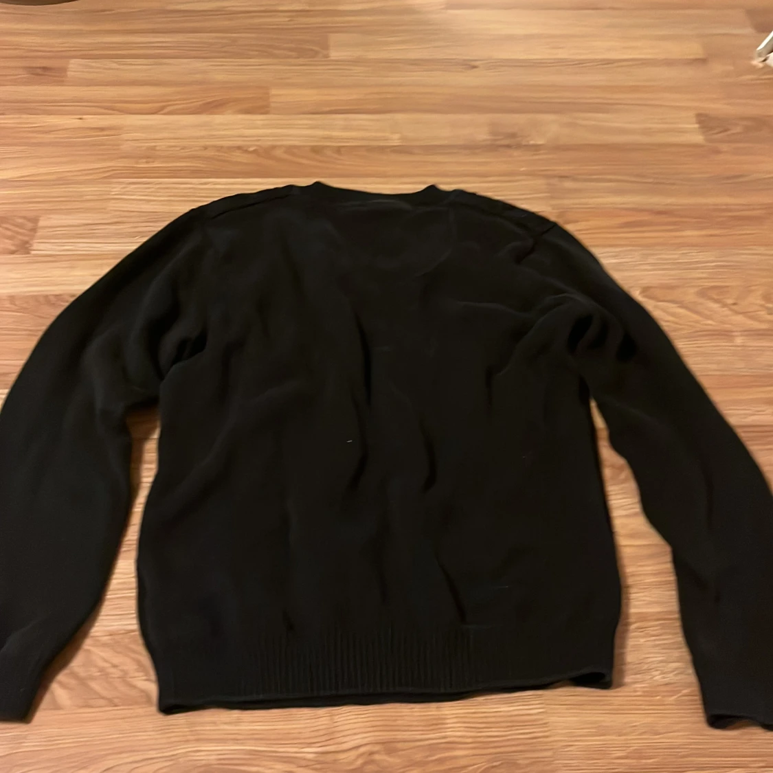 Svart flätstickad  - 90