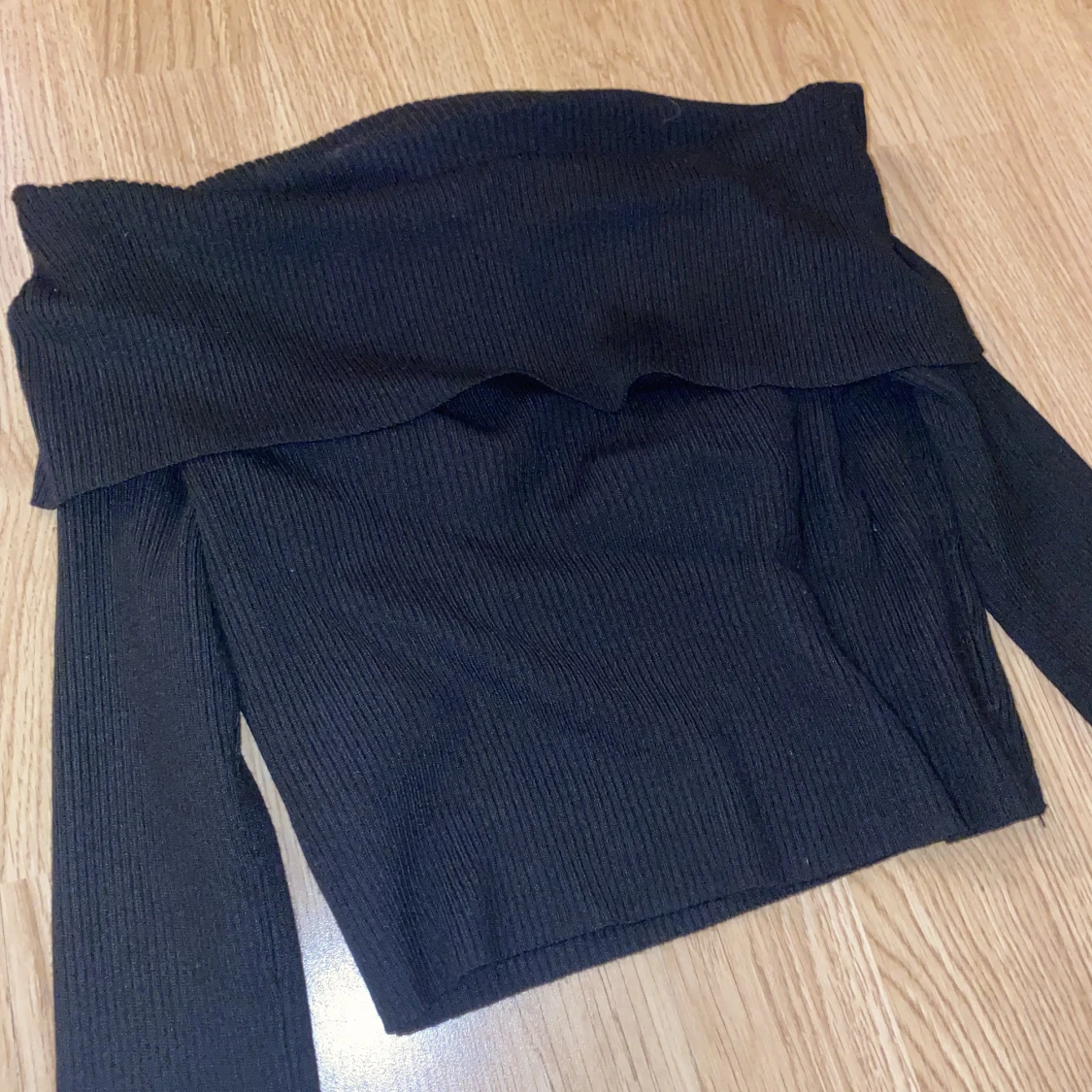 Ribbstickad off shoulder topp 