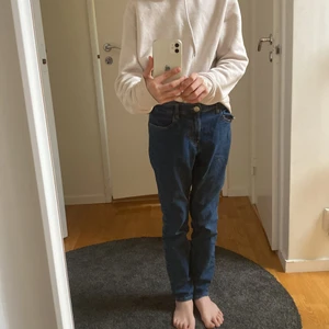Blåa jeans - Blåa jeans. Använda en gång. 