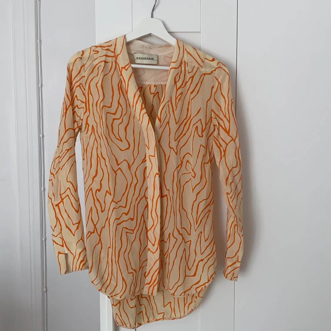 100% silkes blus från Marlene Birger