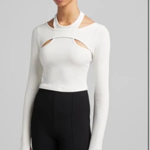 OANVÄND topp från Bershka - Oanvänd topp från Bershka, säljes då den inte passar. 