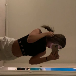 Magtröja  - En magtröja från H&M , köpt för väldigt längesedan samt inga hål, inga fläckar. Storlek XS men passar S då jag är i storlek S idag. 💞 Säljs för 80 kr + frakt 