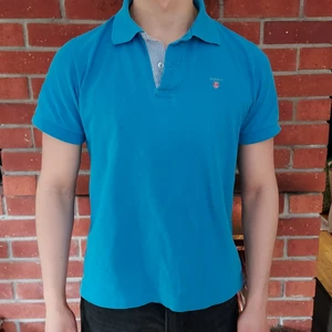 Gant Polo Tröja - Köpte på Second hand, tröjan är i bra skick. Den är för liten på mig den är i storlek S. Har bara burit den 3 gånger och denr i Retro stil. Den är i 100% bomull och som vanligt kan priset alltid diskuteras