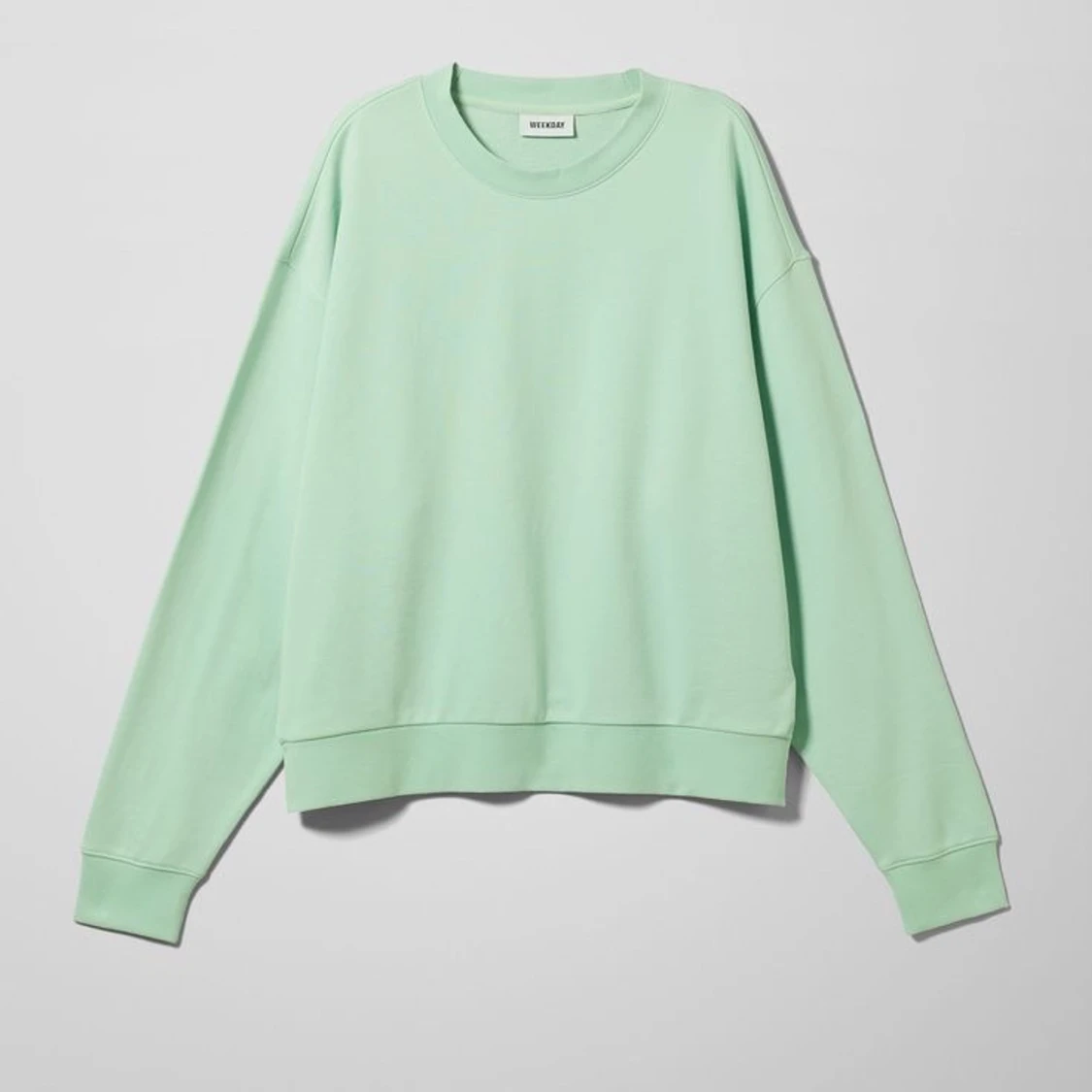 sage/mintgröna tröja