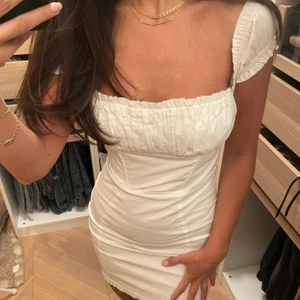 Oh Polly  - Oanvänd bodycon klänning med tags kvar från oh polly i storlek UK 8 (eu 36). Materialet är bomull. Köptes för 50 pund.  