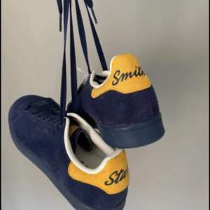 Adidas Stan Smith Originals  Marinblå mocka stl 42 Aldrig använda 