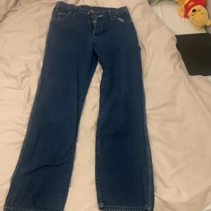 Baggy jeans  - Feta Dickies jeans. De ska va baggy men vet ej eftersom dom inte passar mig. Helt oanvända av mig  men köpta på Plick. Ställ frågor om du undrar nått 