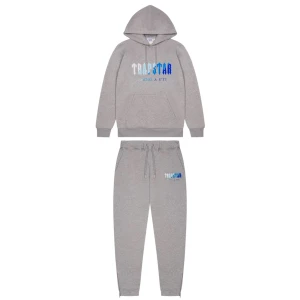 Trapstar Dress - Grey ice flavours chenille decoded tracksuit gratis frakt. Äkta såklart lappar o tags följer med