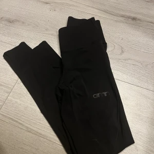 Aimn tights  - Nyskick! 