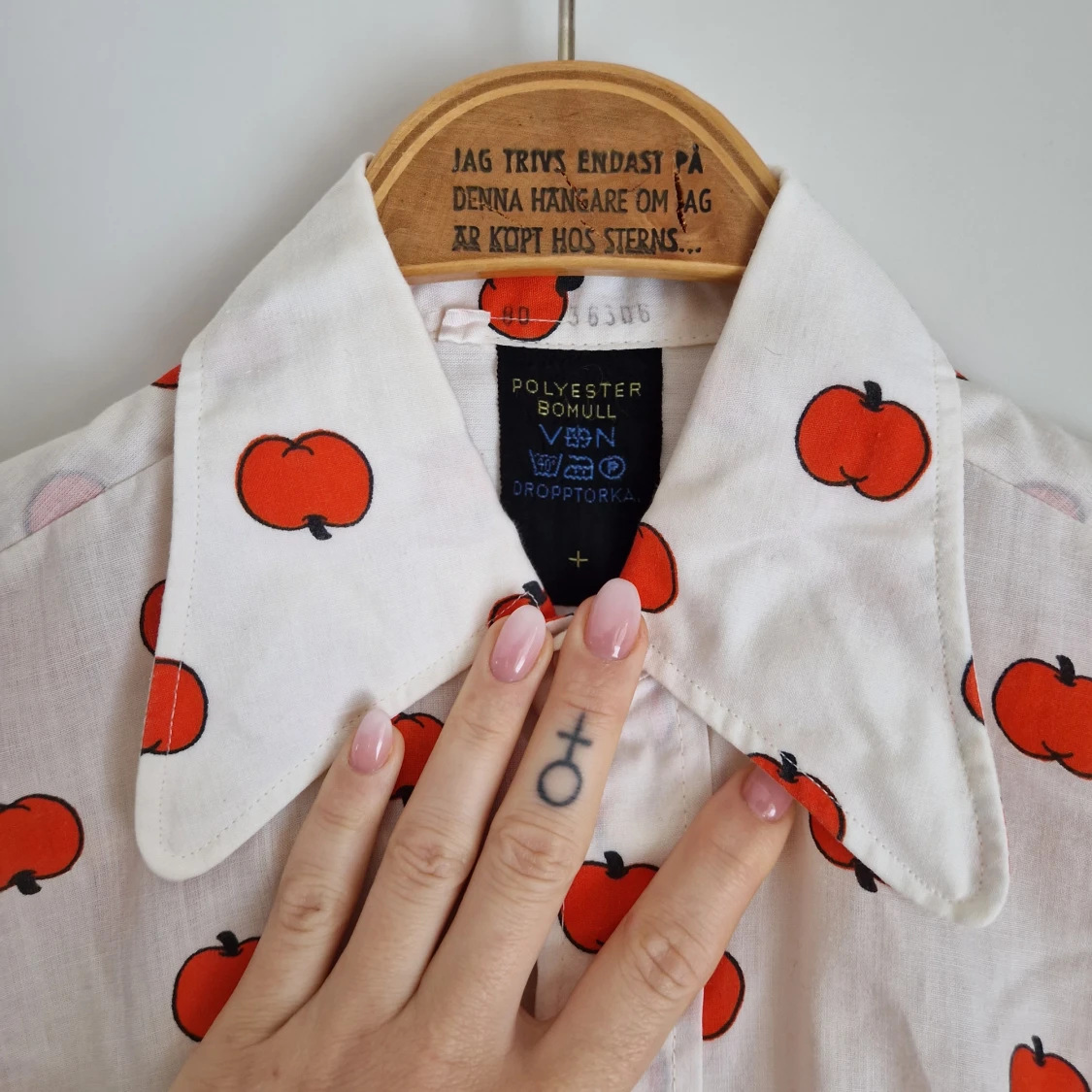 VINTAGE RETRO blus med äpplen  - 90