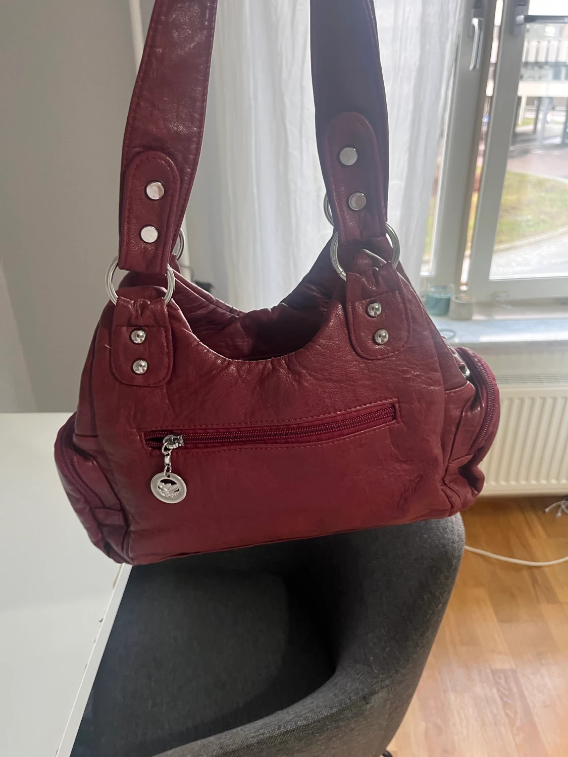 Röd väska - 90