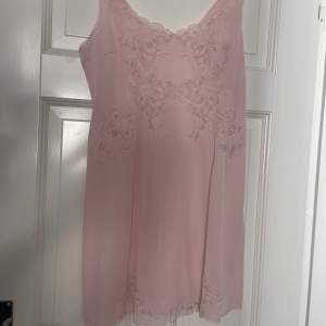 Vintage night gown, can be used as a blouse or dress. 