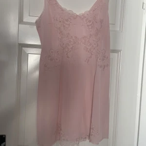 Pink dress / night gown  - Vintage night gown, can be used as a blouse or dress. 