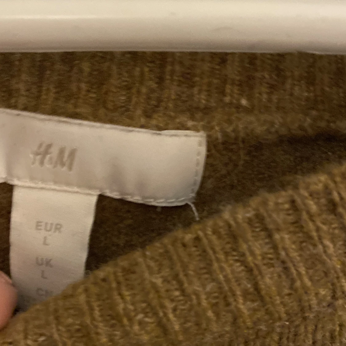 Stickad beige tröja  - 91