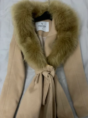 Kappa  - Kappa ena sömen eller vad man kallar det är av så lär sys så går det och knyta genom båda annars funkar de ändå