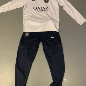 Psg träningsställ - Helt nytt psg ståll jag köpt till min bror som inte passade så såljer det vidare nu