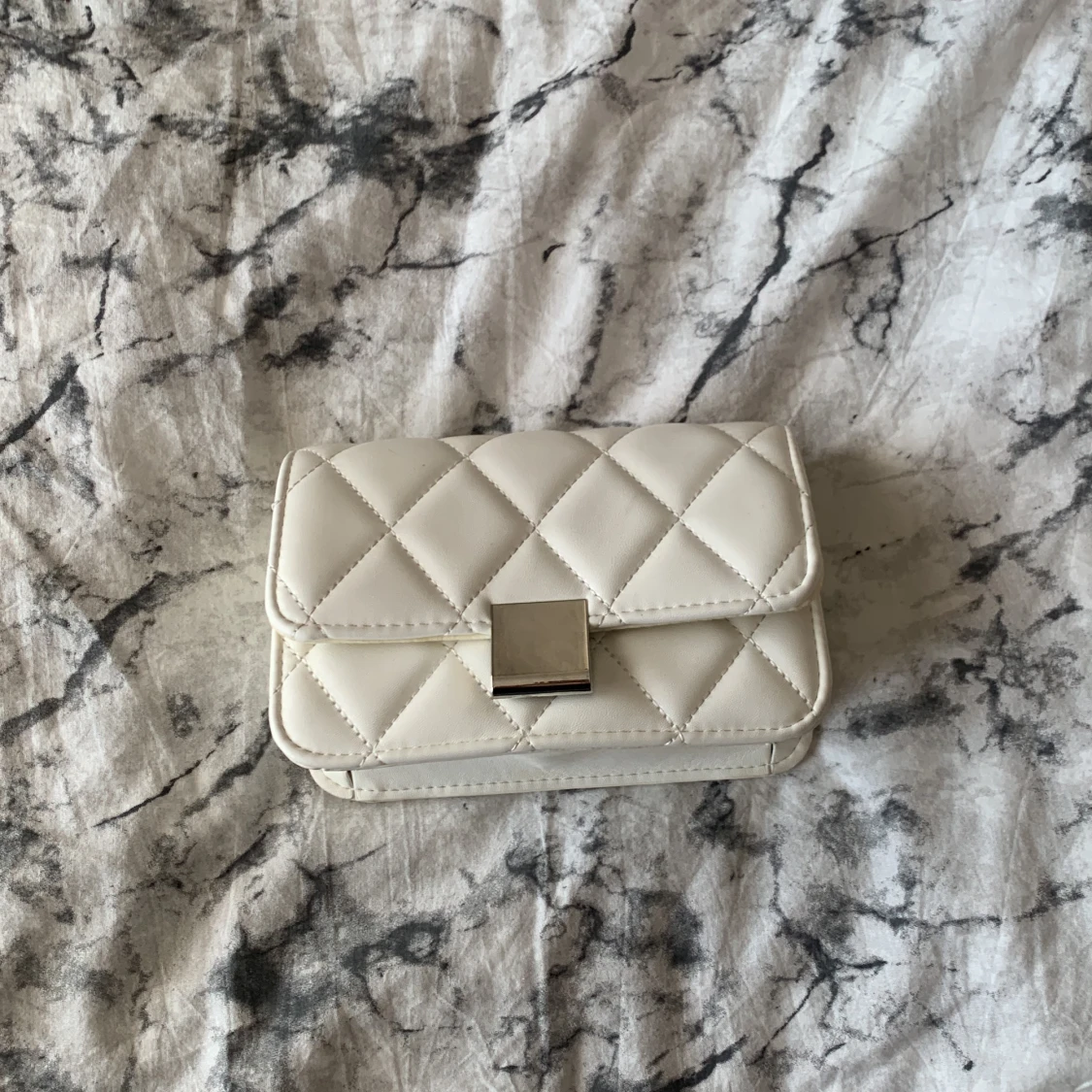 Vit Axelremsväska från glitter - 90