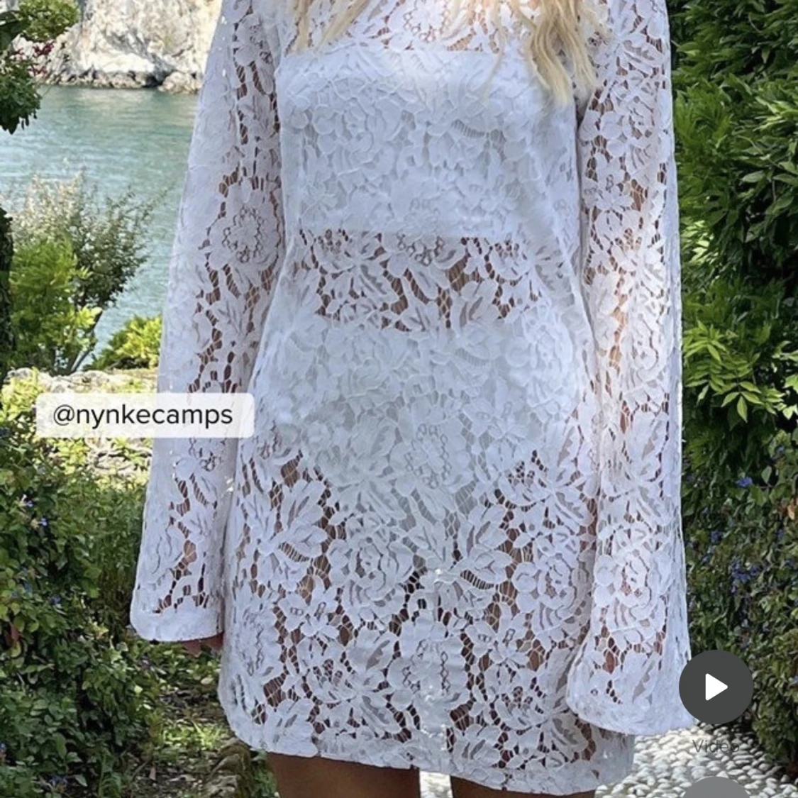 Mini klänning i spetts  - 90