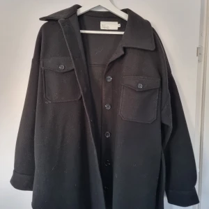 Svart oversize skjortjacka - Fint skick 