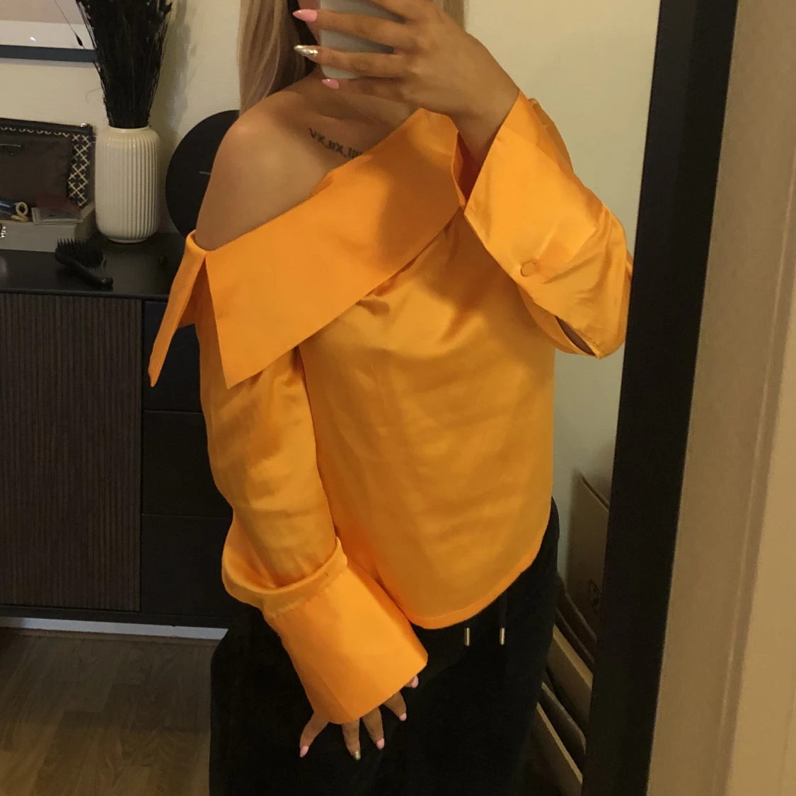 Snygg blus ifrån Nakd  - 90