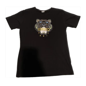 kenzo t-shirt - Kenzo tröja oanvänd me the tag fortfarande på 