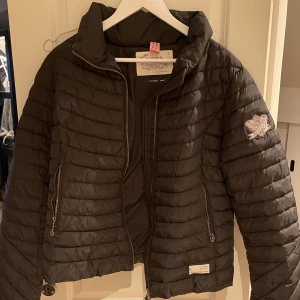 Odd Molly jacka  - Odd Molly dunjacka säljes pga för stor. I bra skick! 