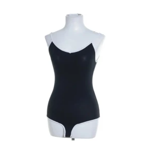 Body svartvit - Fin body, lite för liten för mig