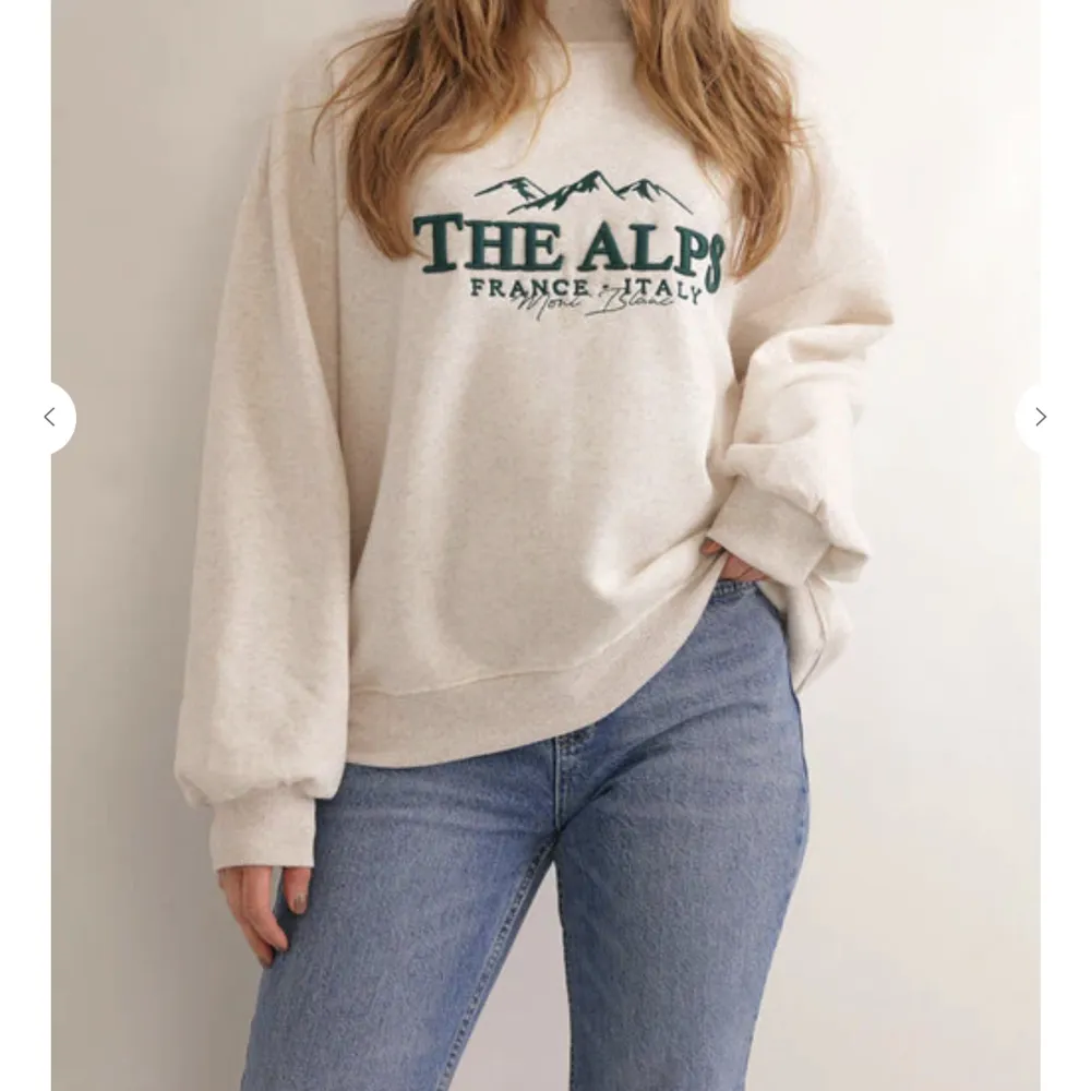 Säljer denna sweater från Chiquelle i storlek M. Använd någon enstaka gång så fortfarande i nyskick.  Pris: 150kr. Tröjor & Koftor.