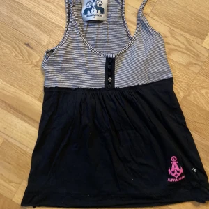 Alprausch - Jätte fint linne från alprauch. Står storlek m men passar mer S