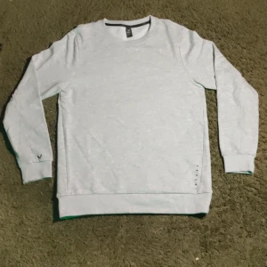 Grå sweatshirt från SOC - Aldrig använt, perfect skick