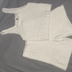 Mysset  - Vitt fluffigt mysset från Lindex, varsamt använt