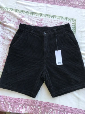 SNS Corduroy Shorts - SNS Corduroy Shorts  Oanvända med tag Size S