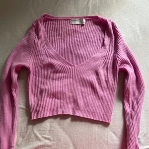 Rosa topp - En jättefin knappt använd rosa långärmad topp från berska 
