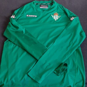 Real Betis - Säljer på grund av fel storlek. 