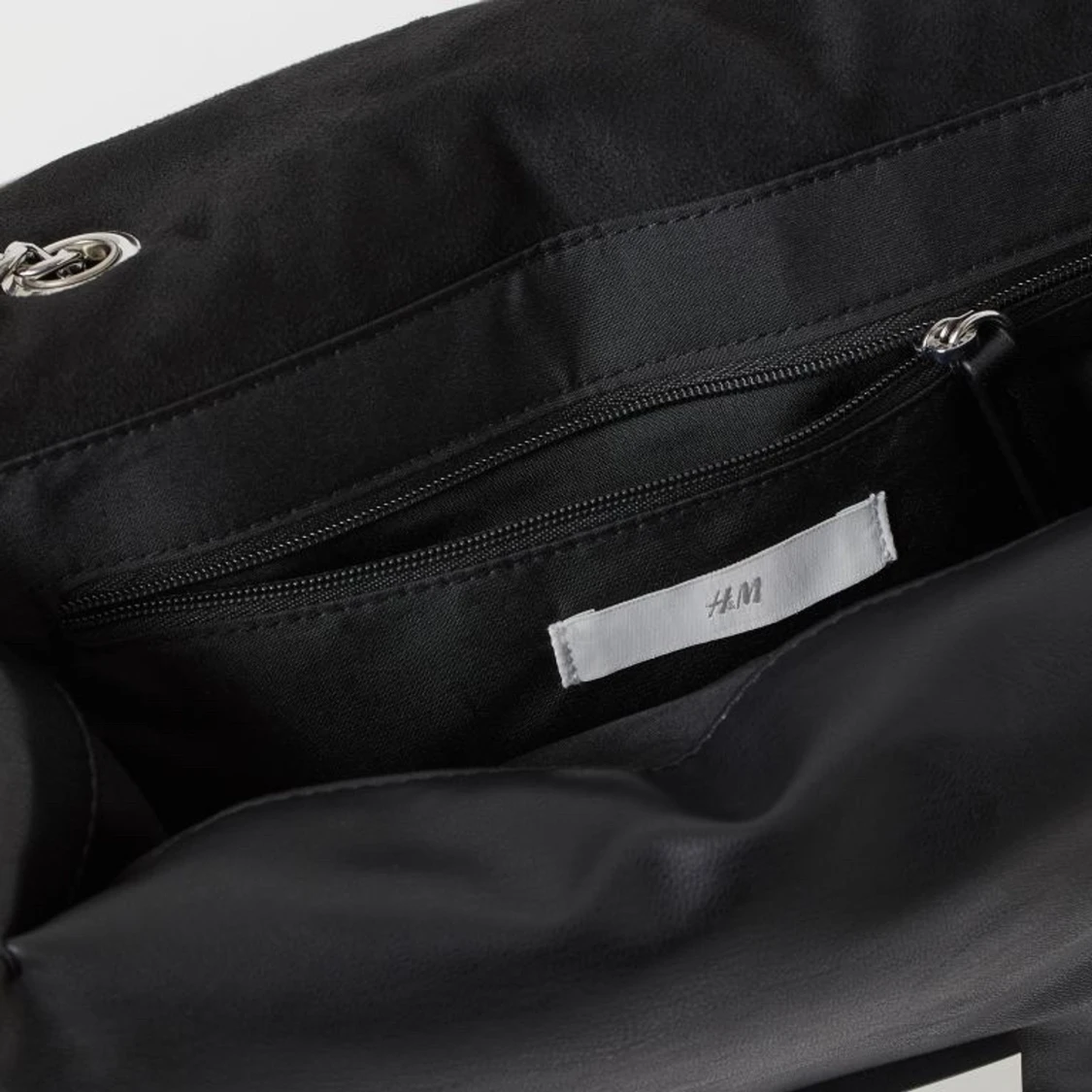 Svart väska  - 91