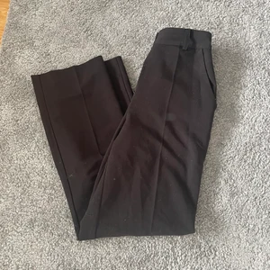 Kostymbyxor  - Knappast använda så i väldigt fint skick💛