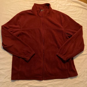 Röd vintage fleece - Fleecetröja bra kvalitet, second hand från USA. Storlek L, märket är Starter. 