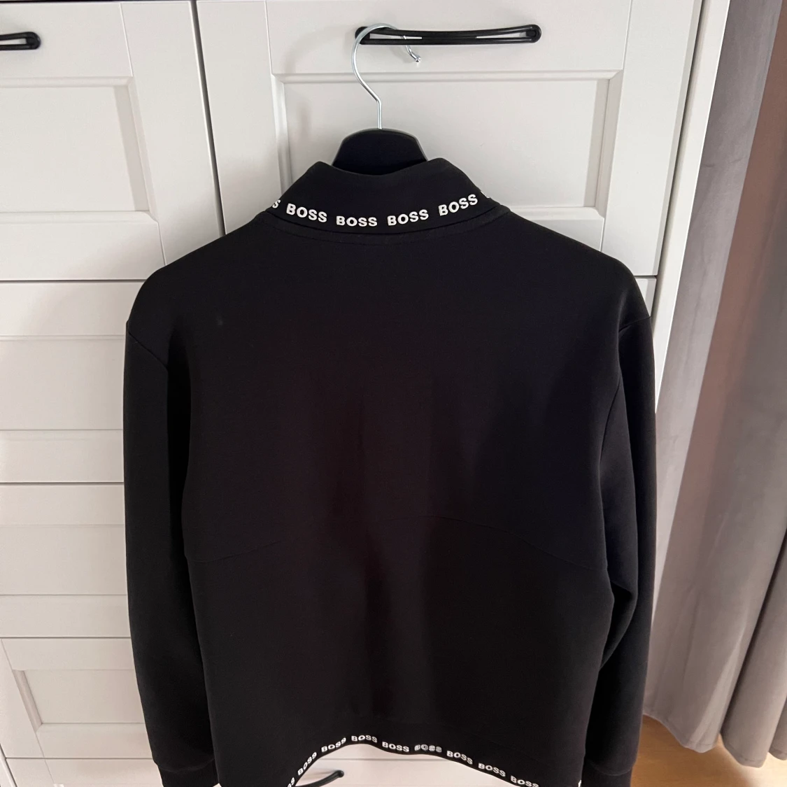 Hugo boss tröja  - 90