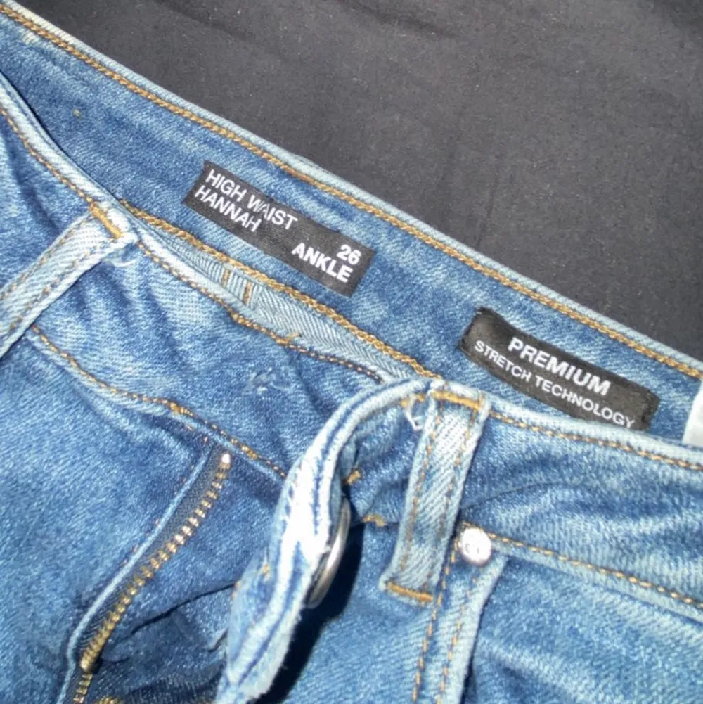 Säkjer dessa slitna jeans, för små för mig.. Jeans & Byxor.