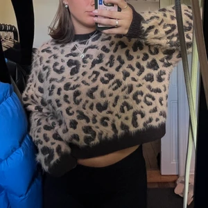 Stickad - Så snygg, vet ej storlek eller märke men skulle säga S